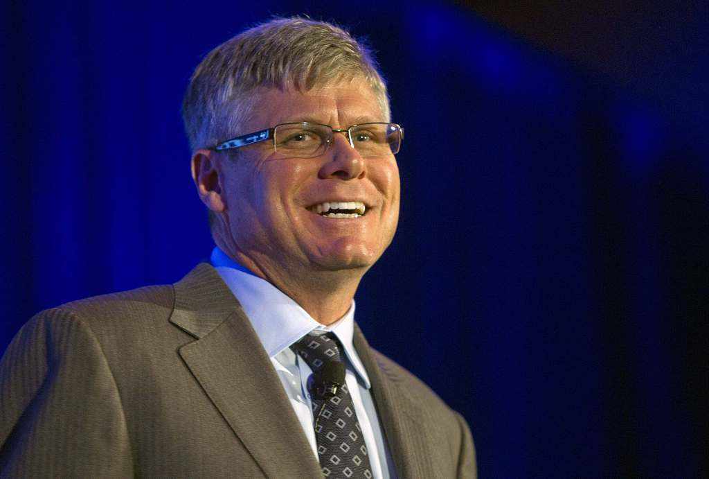 波鸿客场难抵对手，无法完成逆袭(德甲拜仁70狂胜波鸿升至榜首)